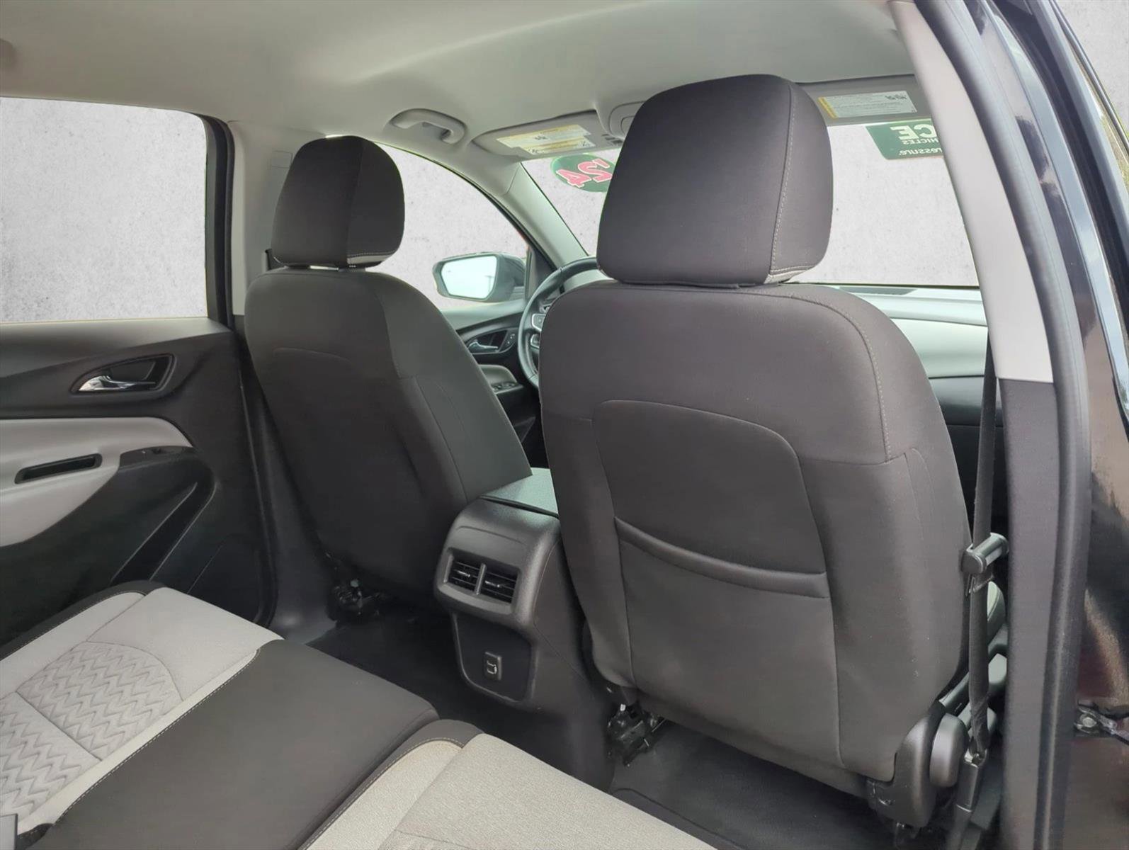 Used 2024 Chevrolet Equinox LT FWD image 22