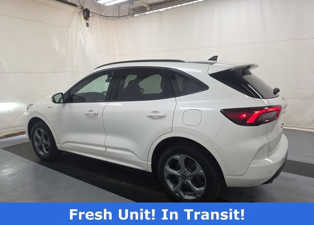 Certified 2023 Ford Escape ST-Line Select w/ Tech Pack #1 AWD/4WD image 3