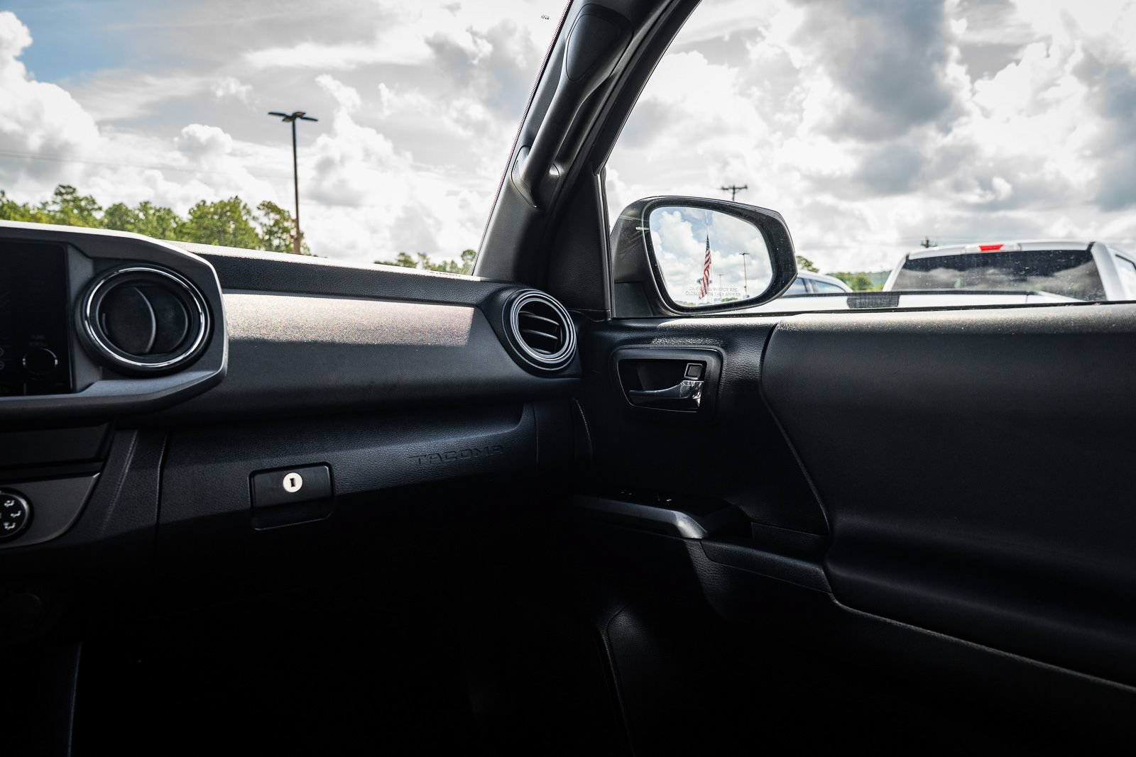 Used 2019 Toyota Tacoma TRD Sport RWD image 28