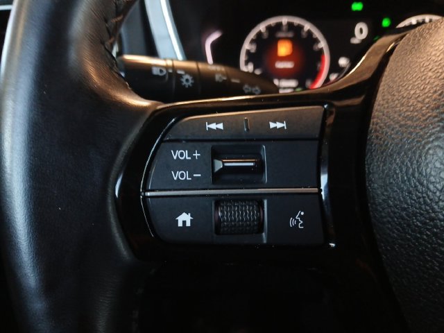Used 2025 Honda Pilot EX-L image 8