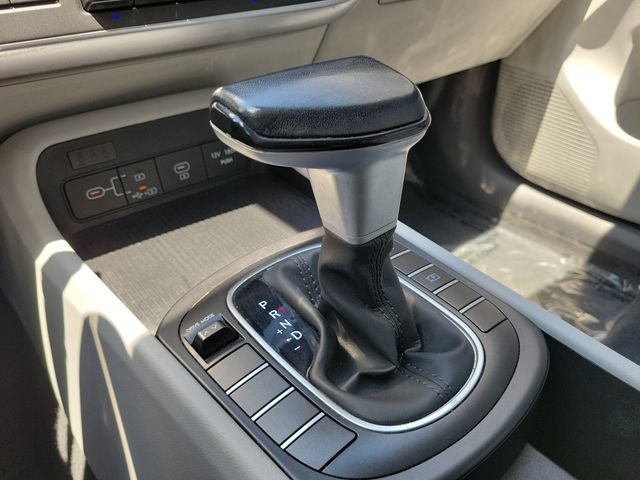 Used 2024 Hyundai Kona SEL FWD image 29