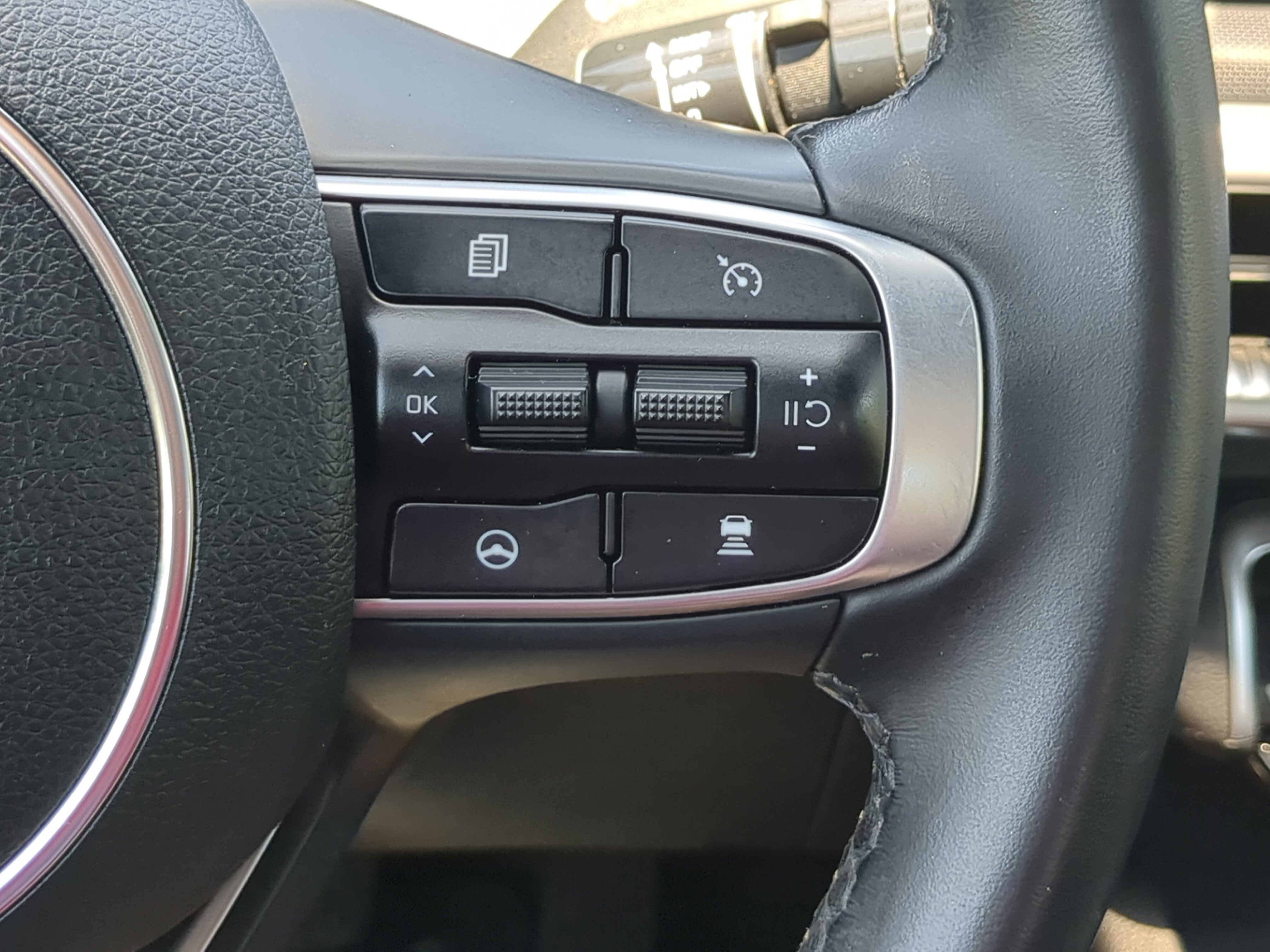 Used 2021 Kia K5 GT-Line w/ GT-Line FWD Premium Package image 22