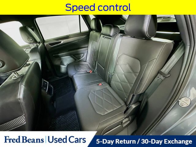 Used 2024 Volkswagen Atlas Cross Sport SE w/ Panoramic Sunroof Package AWD/4WD image 30