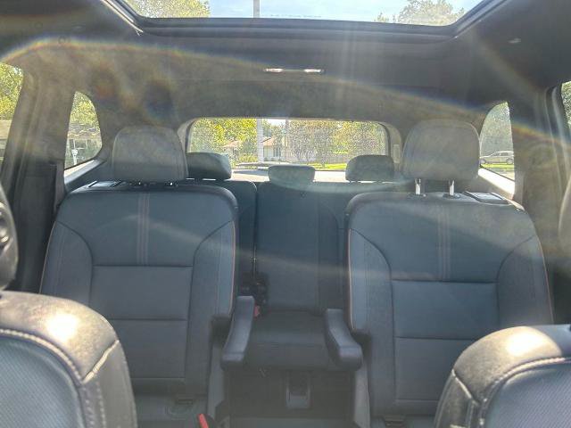 Used 2025 GMC Acadia AT4 w/ Luxury Package AWD/4WD image 27