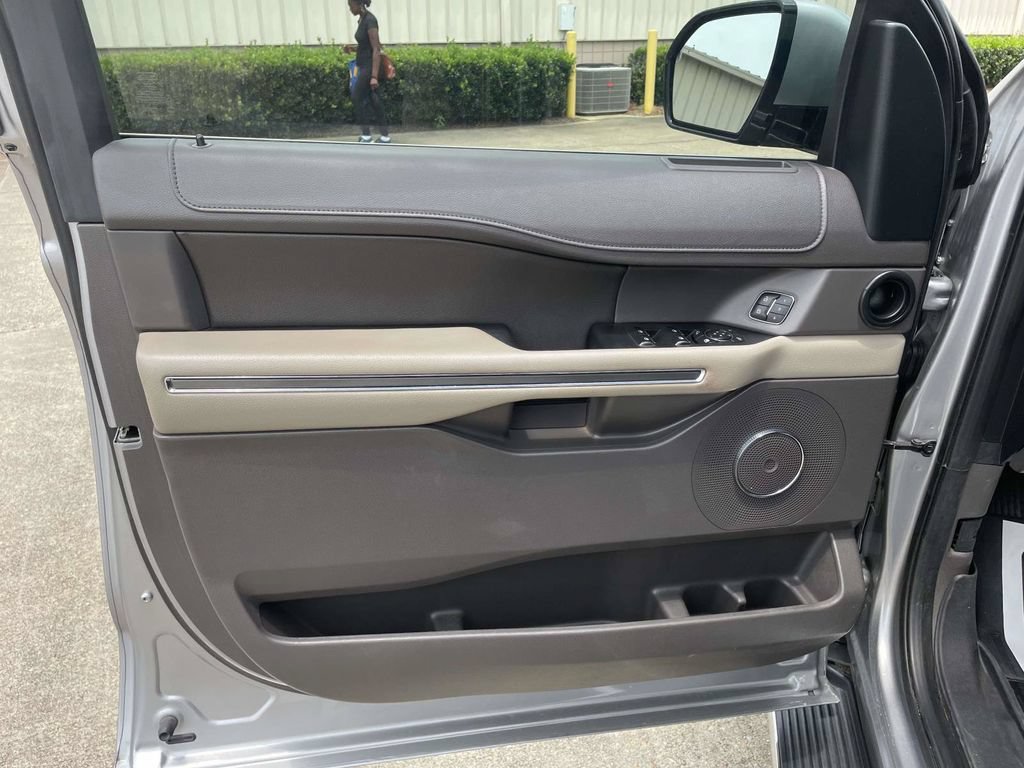 Certified 2020 Ford Expedition XLT w/ Equipment Group 202A RWD image 15