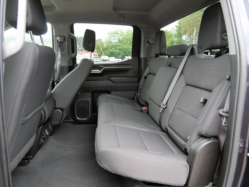 Used 2022 GMC Sierra 1500 Elevation w/ LPO, Elevation Black Package AWD/4WD image 15