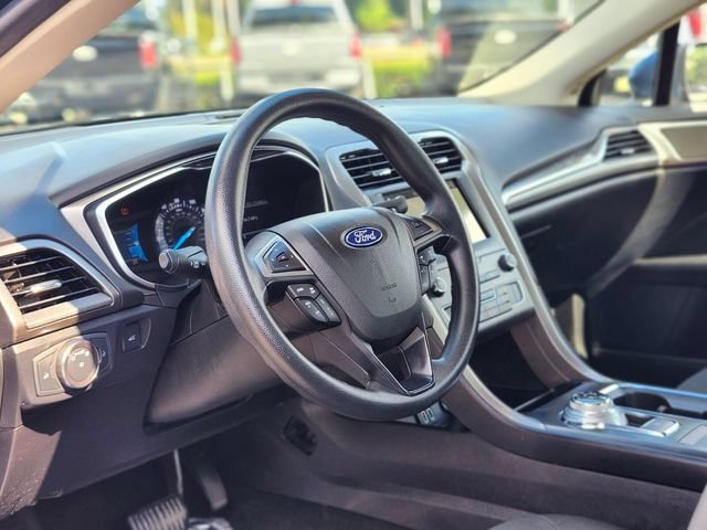 Certified 2019 Ford Fusion SE FWD image 19