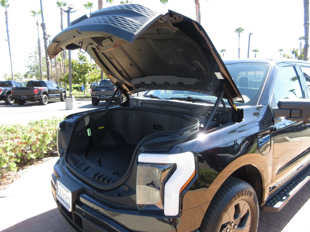 Certified 2024 Ford F150 Lightning Flash w/ Max Trailer Tow Package AWD/4WD image 29