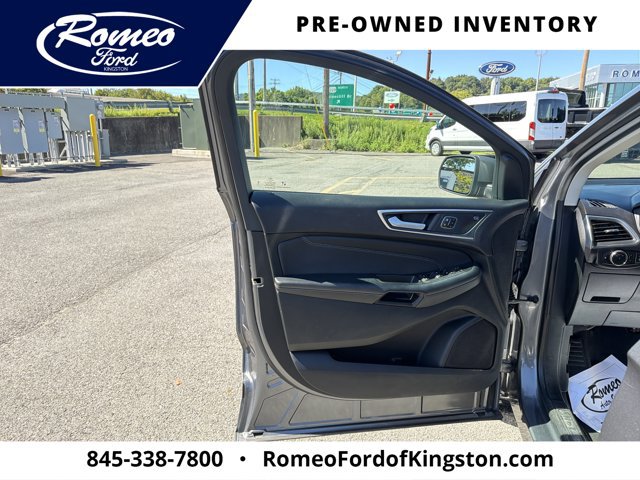 Certified 2024 Ford Edge Titanium AWD/4WD image 10