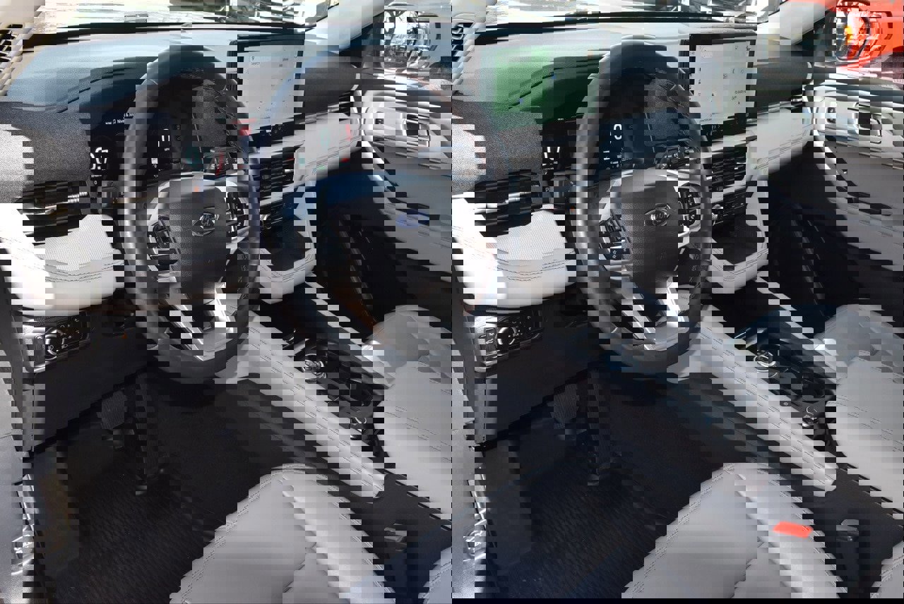 Certified 2025 Ford Explorer Active w/ Active Comfort Package image 34