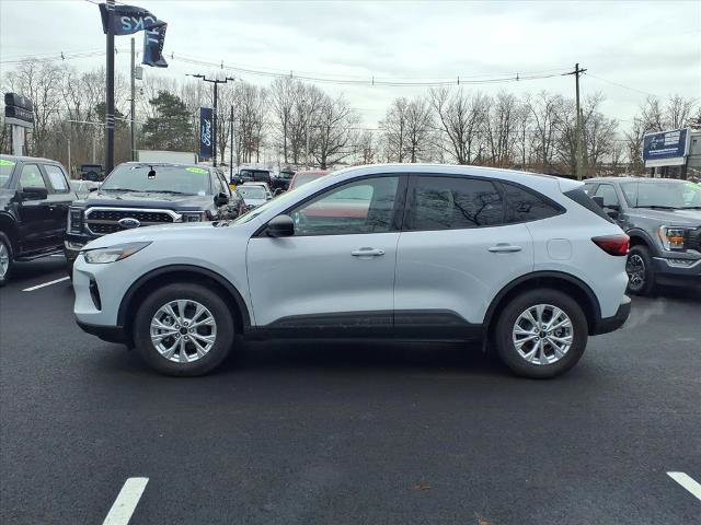 Certified 2025 Ford Escape Active w/ Cold Weather Package image 2