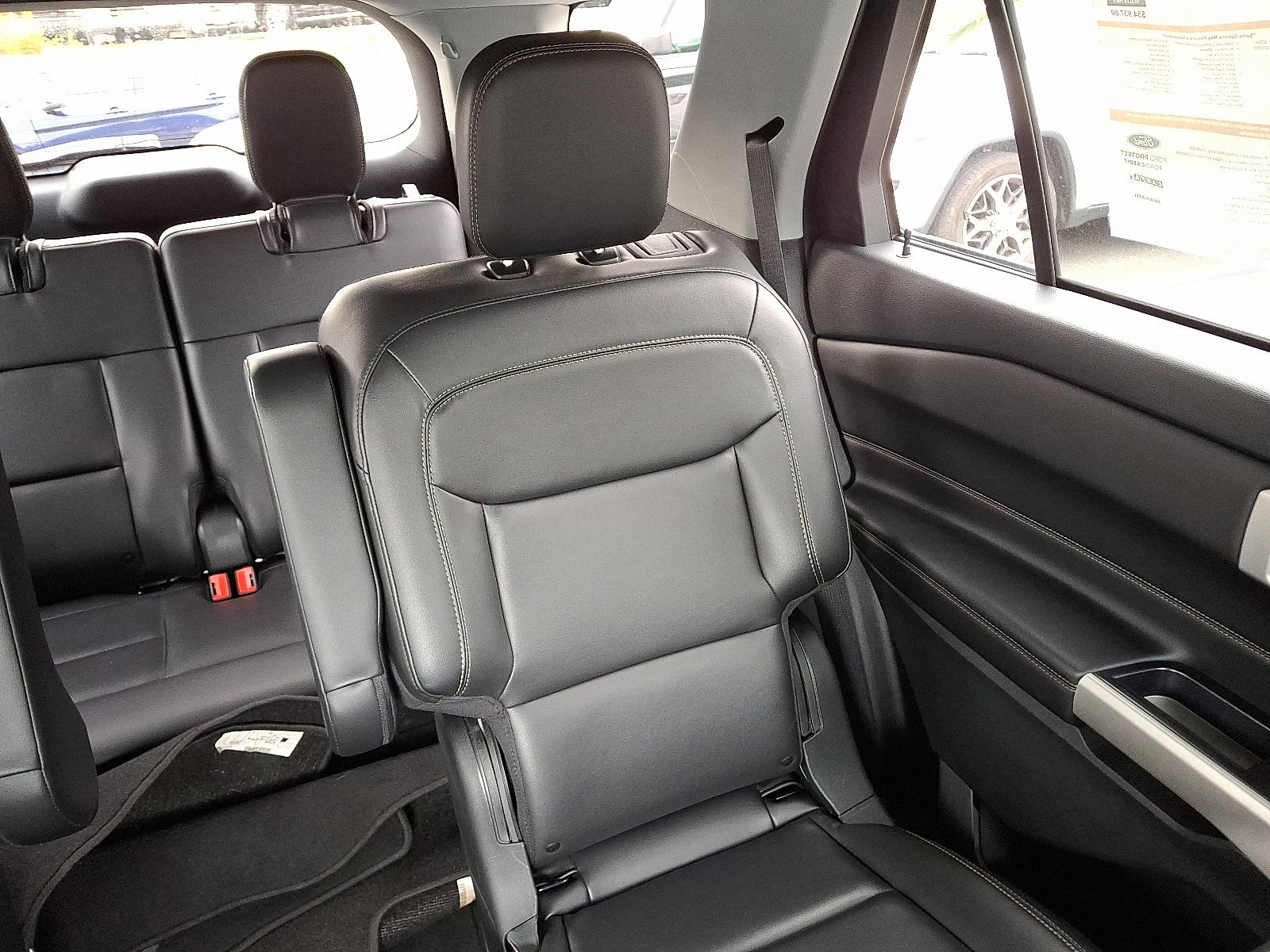 Certified 2022 Ford Explorer XLT w/ Equipment Group 202A image 20