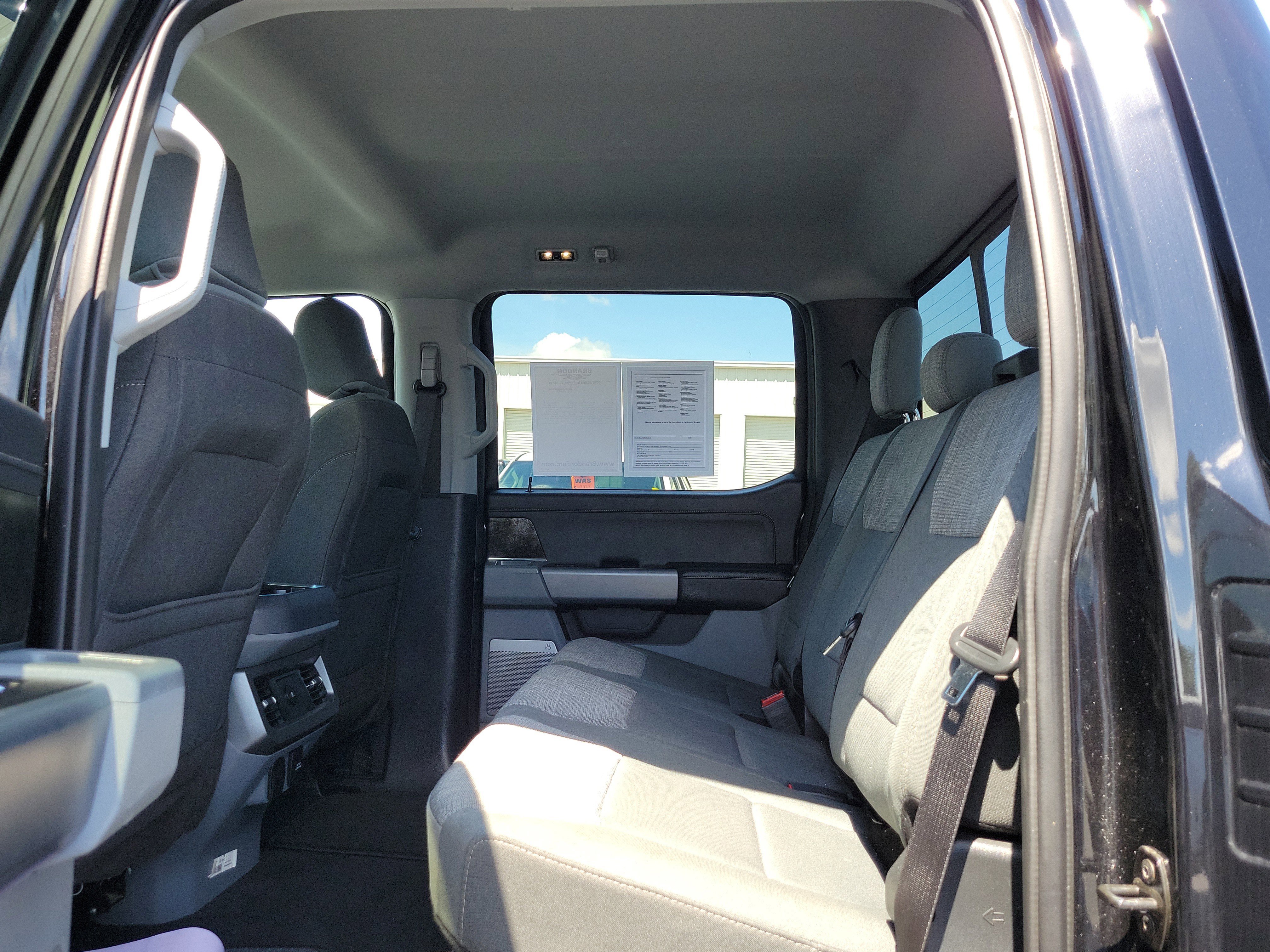 Certified 2023 Ford F250 XLT w/ Black Appearance Package AWD/4WD image 11