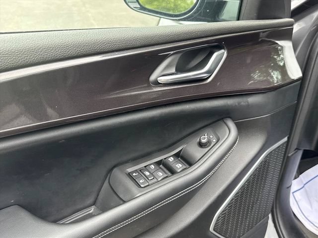 Used 2022 Jeep Grand Cherokee Altitude AWD/4WD image 14