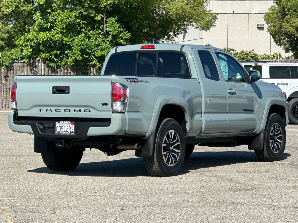 Used 2023 Toyota Tacoma TRD Sport RWD image 5