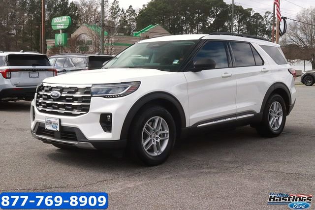 Certified 2025 Ford Explorer Active w/ Active Comfort Package image 3