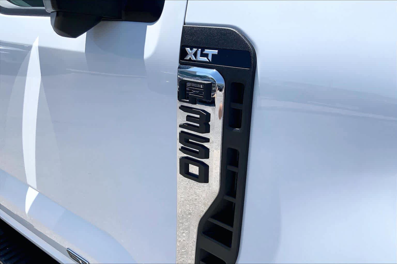 Certified 2026 Ford F350 XLT w/ XLT Premium Package AWD/4WD image 30