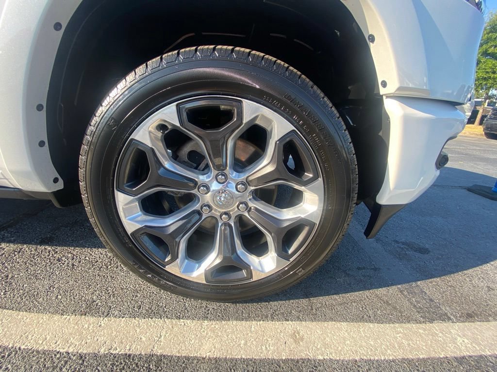 Used 2024 RAM 1500 Limited AWD/4WD image 29