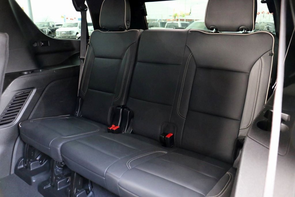 Used 2024 GMC Yukon SLT image 28