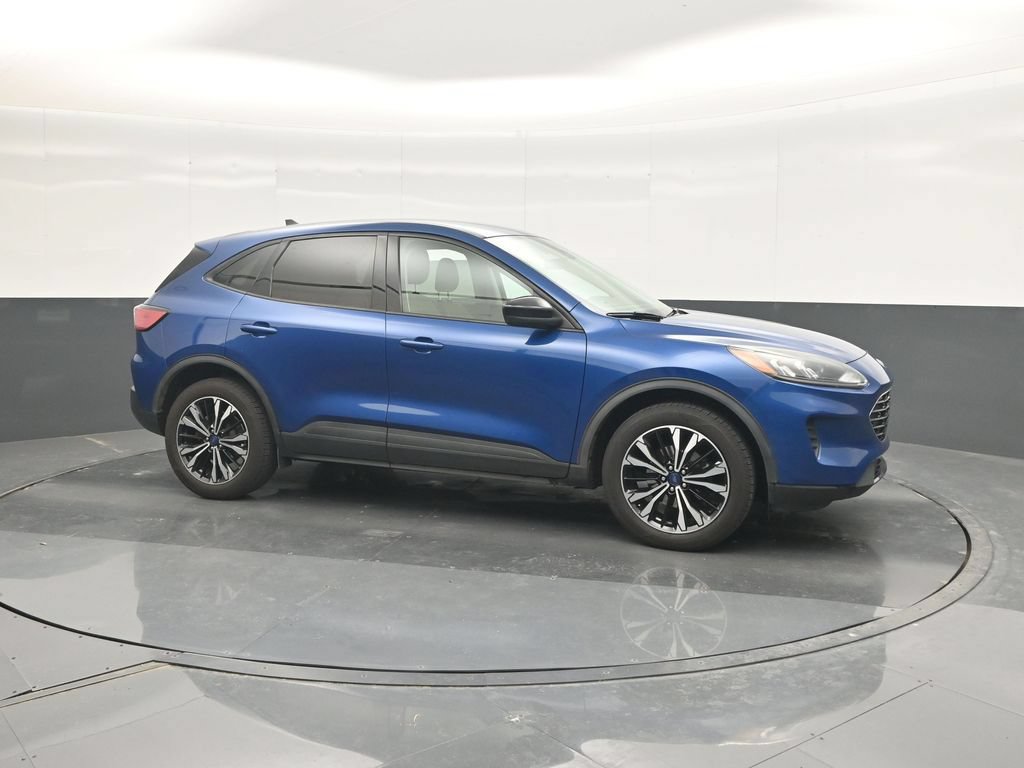 Certified 2022 Ford Escape SE w/ SE Sport Appearance Package AWD/4WD image 11