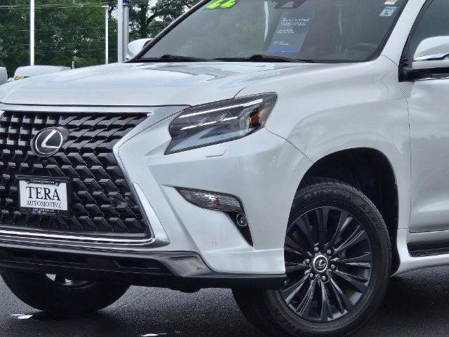 Used 2022 Lexus GX 460 Luxury w/ Sport Design Package AWD/4WD image 2