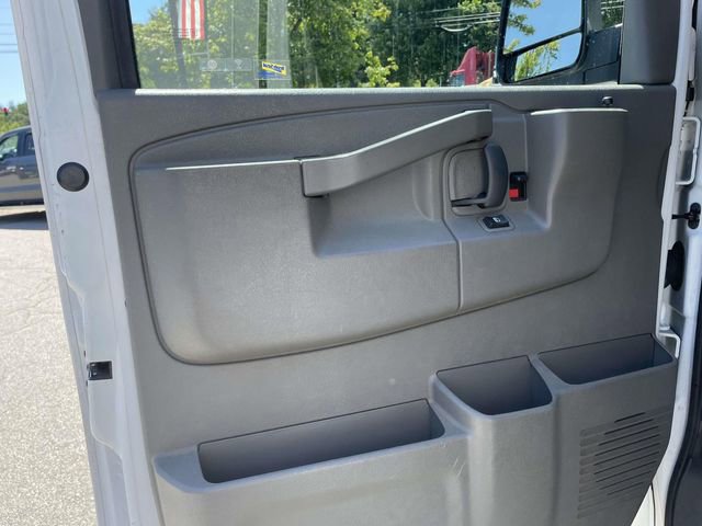 Used 2021 Chevrolet Express 2500 w/ Driver Convenience Package RWD image 18