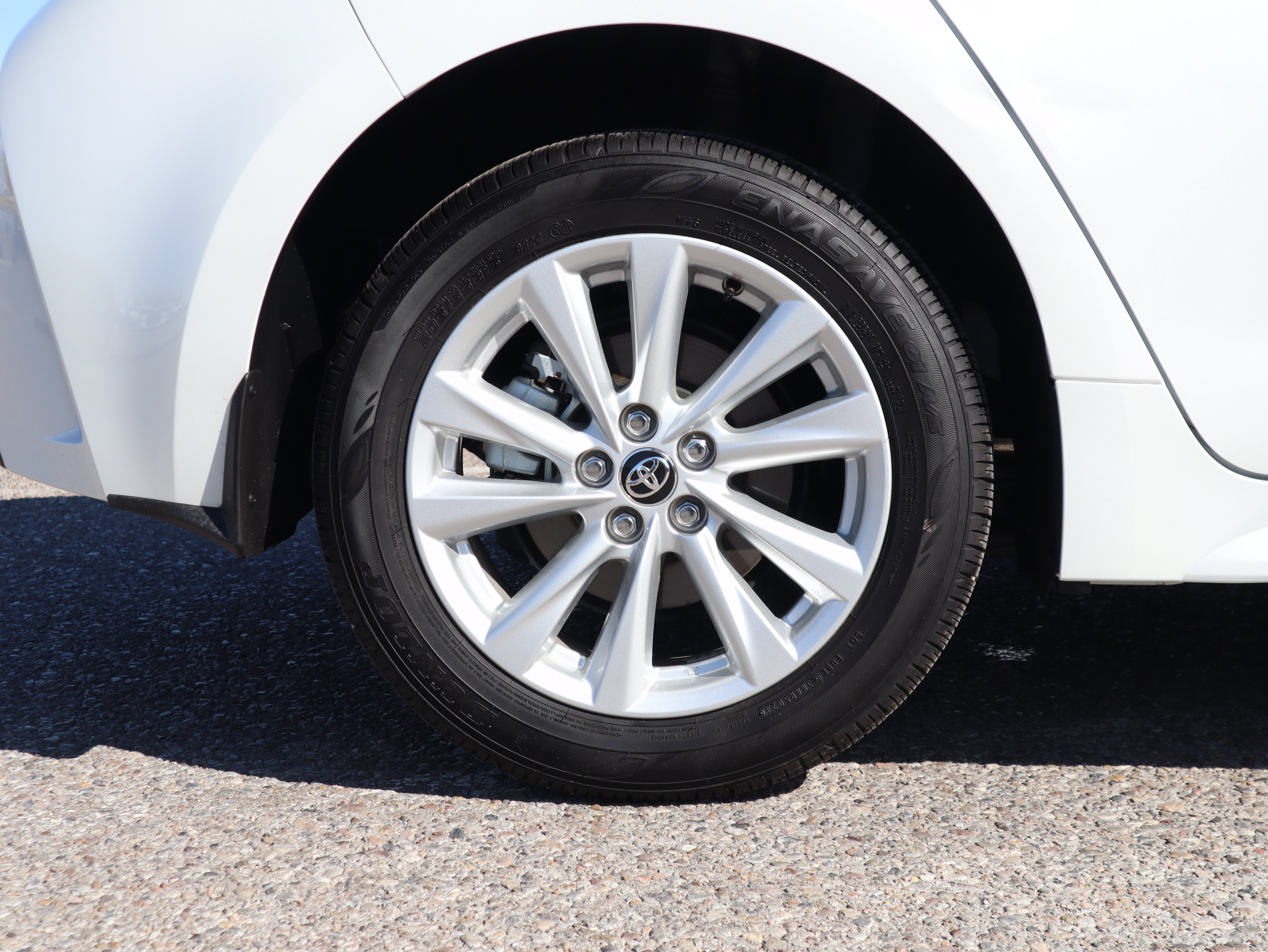 Used 2025 Toyota Corolla SE w/ SE Package FWD image 12