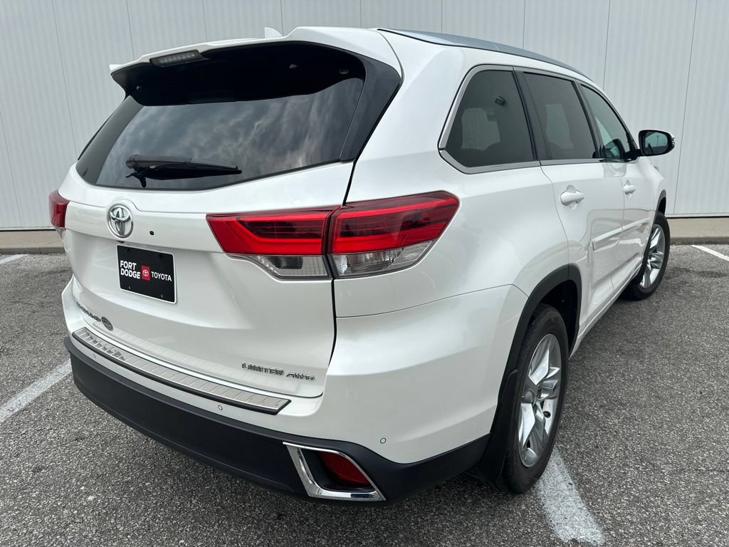 Used 2019 Toyota Highlander Limited AWD/4WD image 7