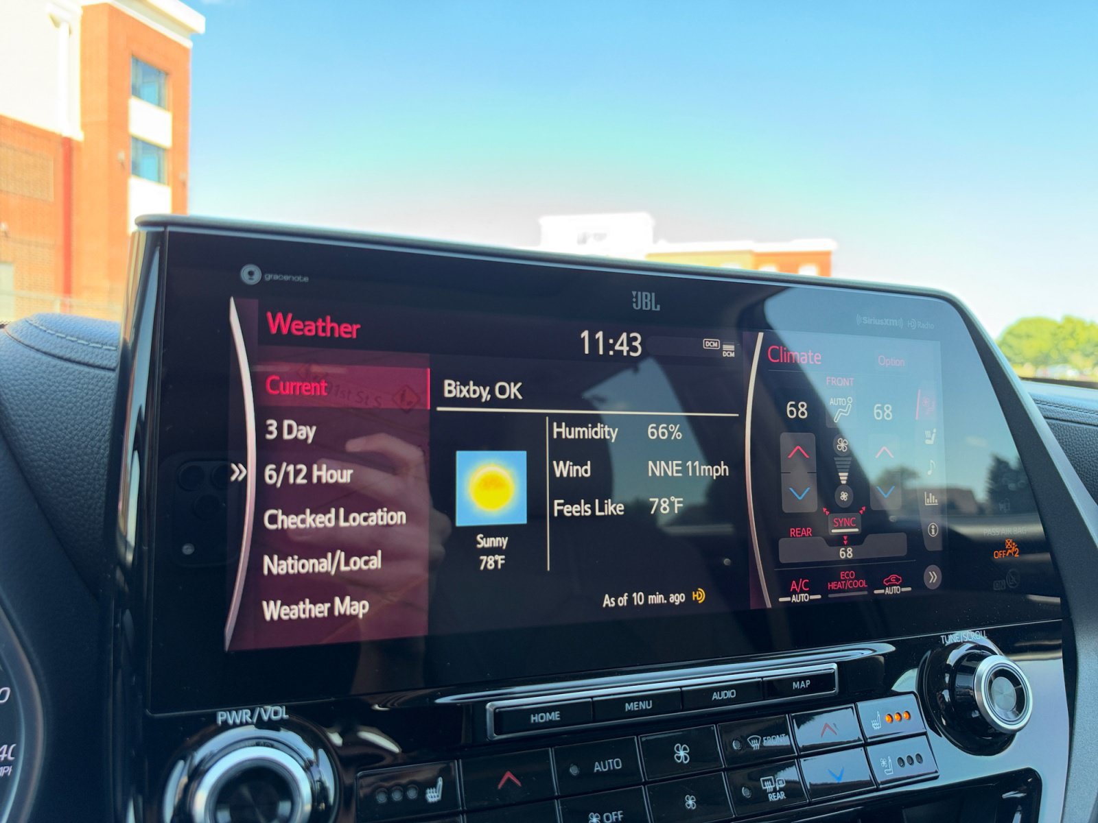 Used 2021 Toyota Highlander Limited FWD image 31