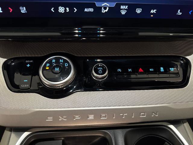 Certified 2025 Ford Expedition Max Active RWD image 30