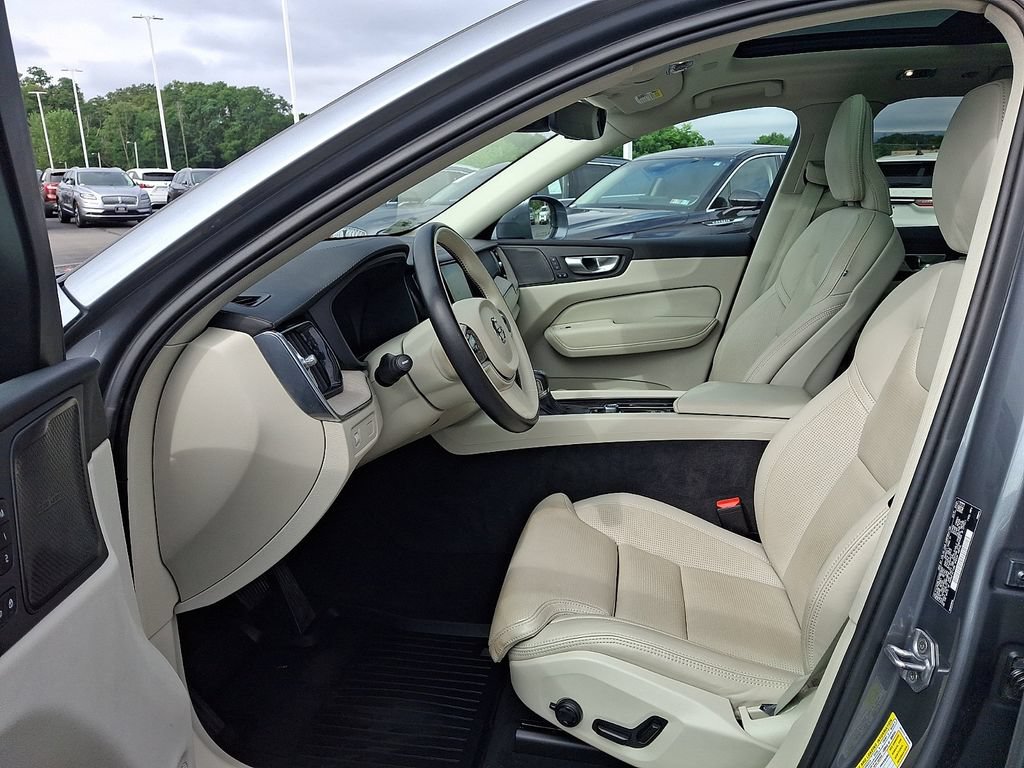 Used 2021 Volvo XC60 T5 Inscription w/ Advanced Package AWD/4WD image 13