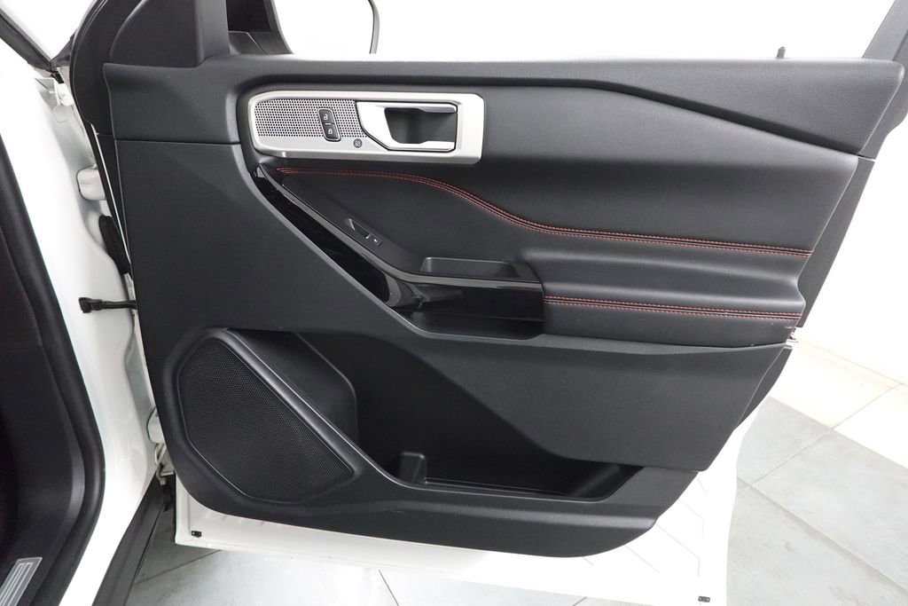 Certified 2022 Ford Explorer ST-Line image 32