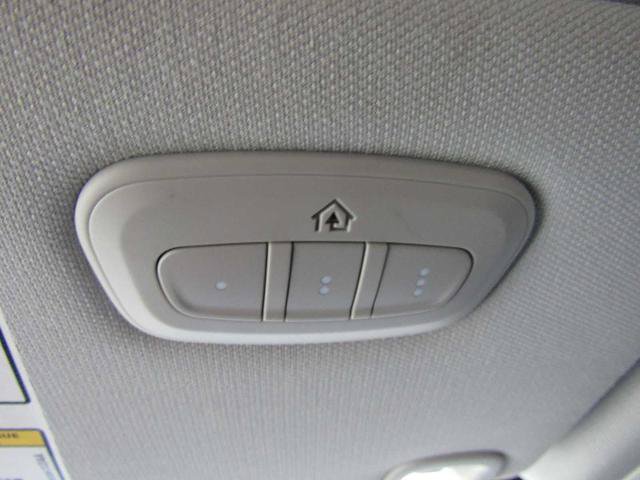 Used 2020 Jeep Cherokee Limited w/ Technology Group AWD/4WD image 40