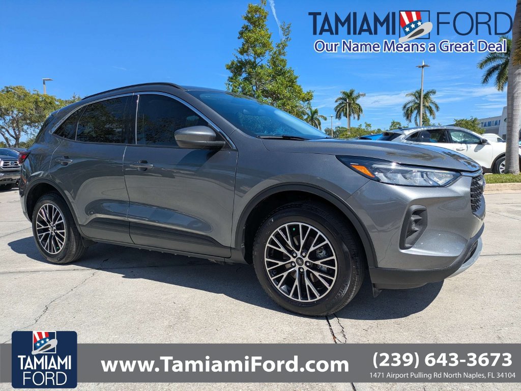 Certified 2024 Ford Escape SE w/ Class II Trailer Tow Package