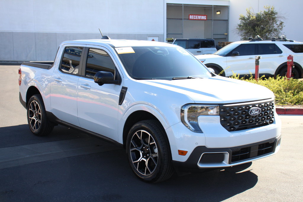 Certified 2026 Ford Maverick Lariat w/ 4K Tow Package AWD/4WD image 11