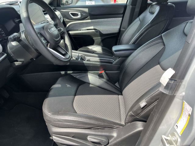 Used 2024 Jeep Compass Latitude AWD/4WD image 12