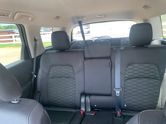 Used 2025 Nissan Pathfinder SV FWD image 16