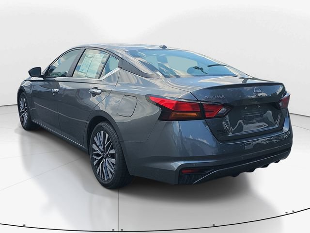 Used 2025 Nissan Altima 2.5 SV FWD image 5