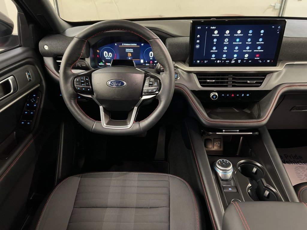 Certified 2025 Ford Explorer ST-Line image 9