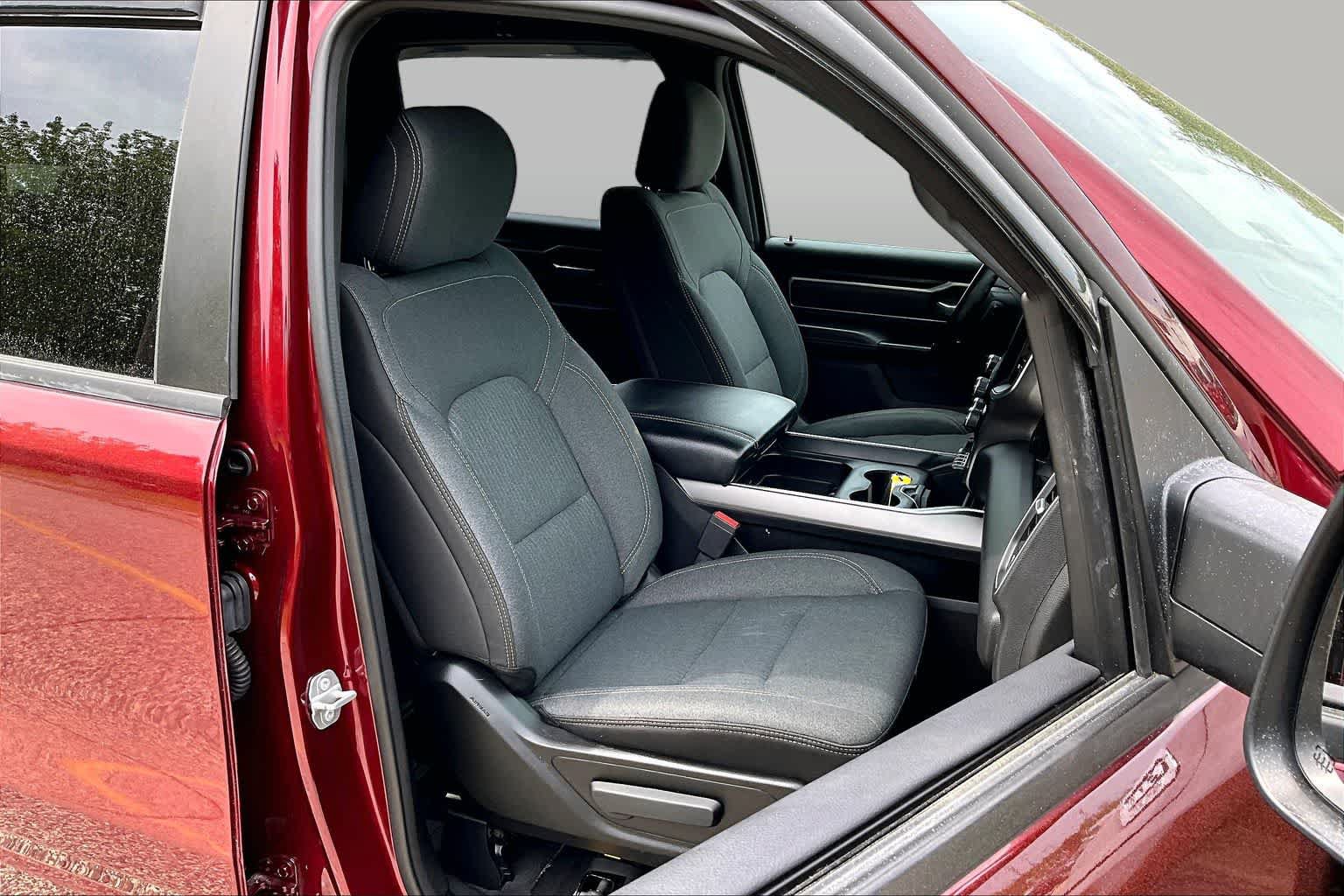 Used 2019 RAM 1500 Big Horn AWD/4WD image 8