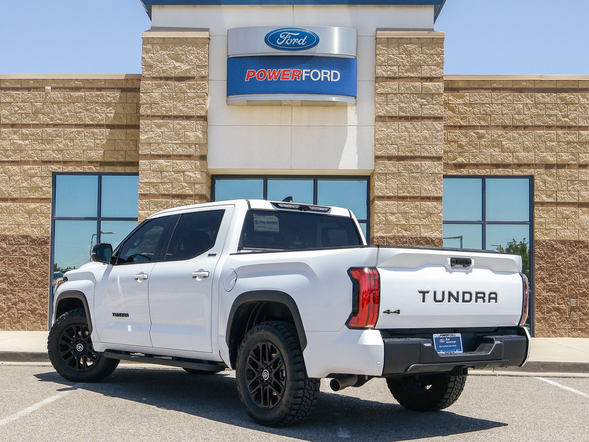 Used 2024 Toyota Tundra Limited AWD/4WD image 8