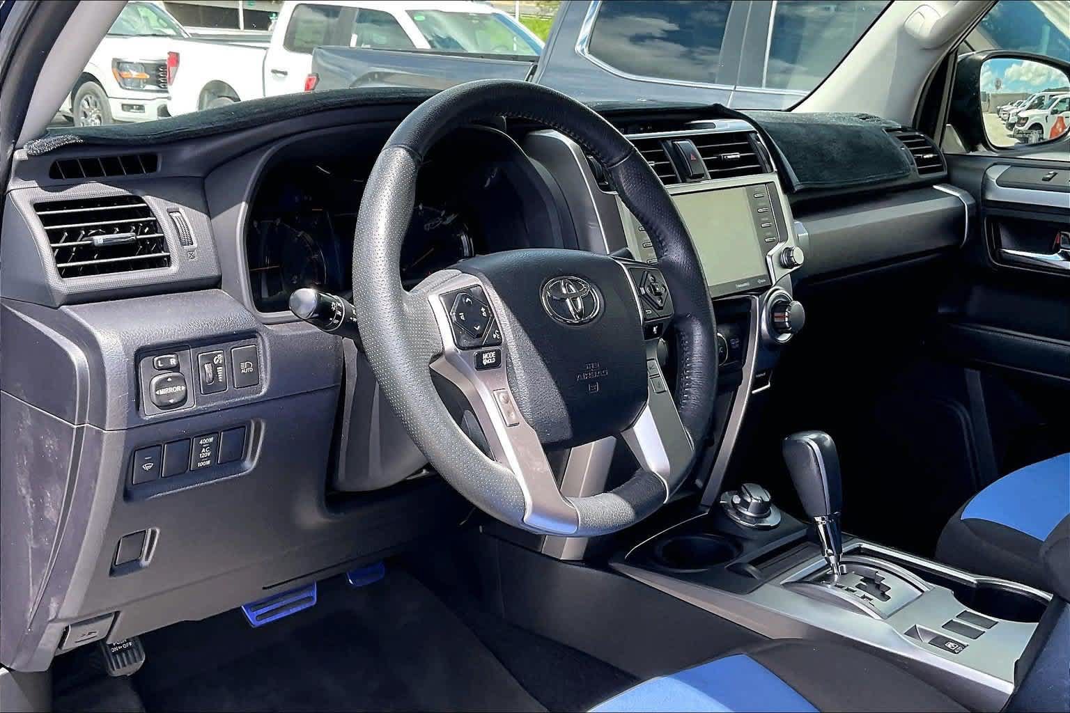 Used 2021 Toyota 4Runner SR5 AWD/4WD image 2