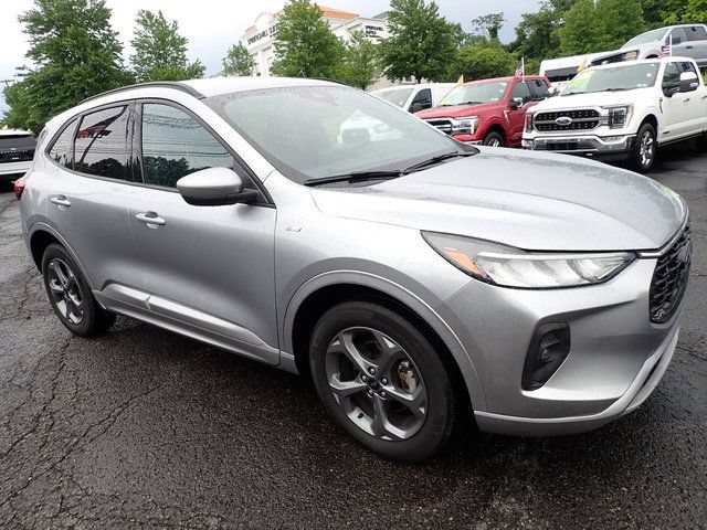 Certified 2023 Ford Escape ST-Line Select w/ Tech Pack #1 AWD/4WD image 8