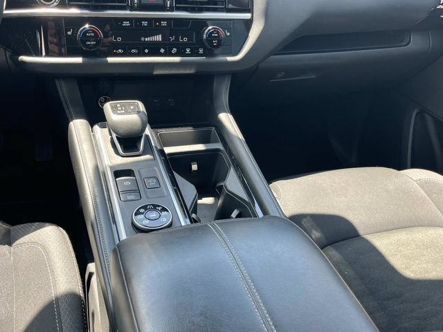 Used 2024 Nissan Pathfinder SV AWD/4WD image 20