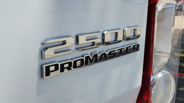 Used 2026 RAM ProMaster 2500 w/ Convenience Group FWD image 33