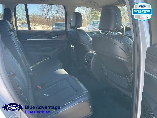 Used 2023 Jeep Grand Cherokee Limited AWD/4WD image 20