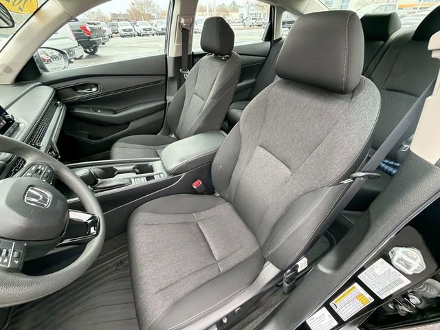 Used 2023 Honda Accord EX image 11