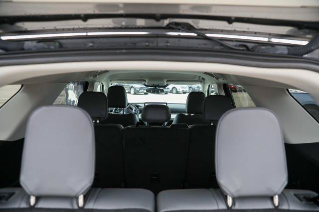 Certified 2025 Ford Explorer Active w/ Active Comfort Package AWD/4WD image 14