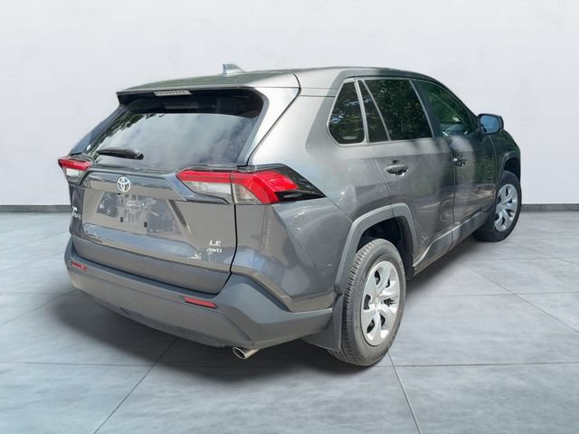 Used 2024 Toyota RAV4 LE AWD/4WD image 5