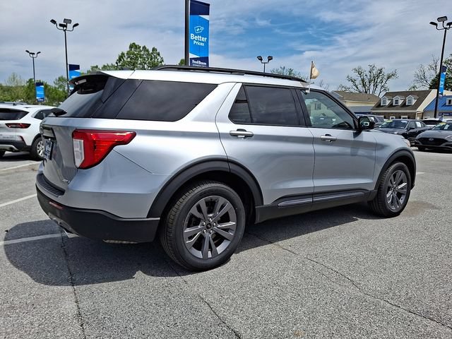 Certified 2022 Ford Explorer XLT w/ Equipment Group 202A AWD/4WD image 16